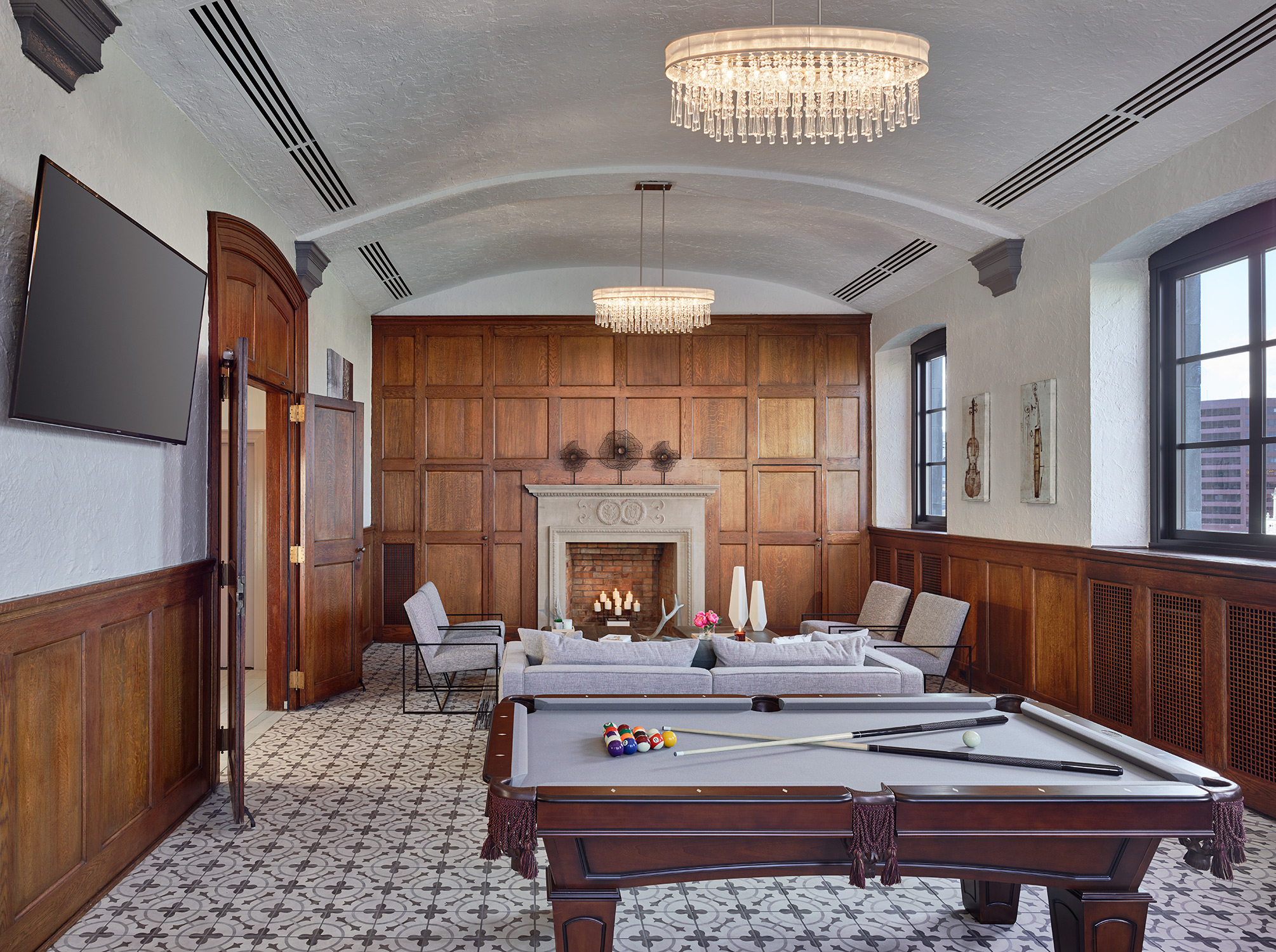 400 Walnut