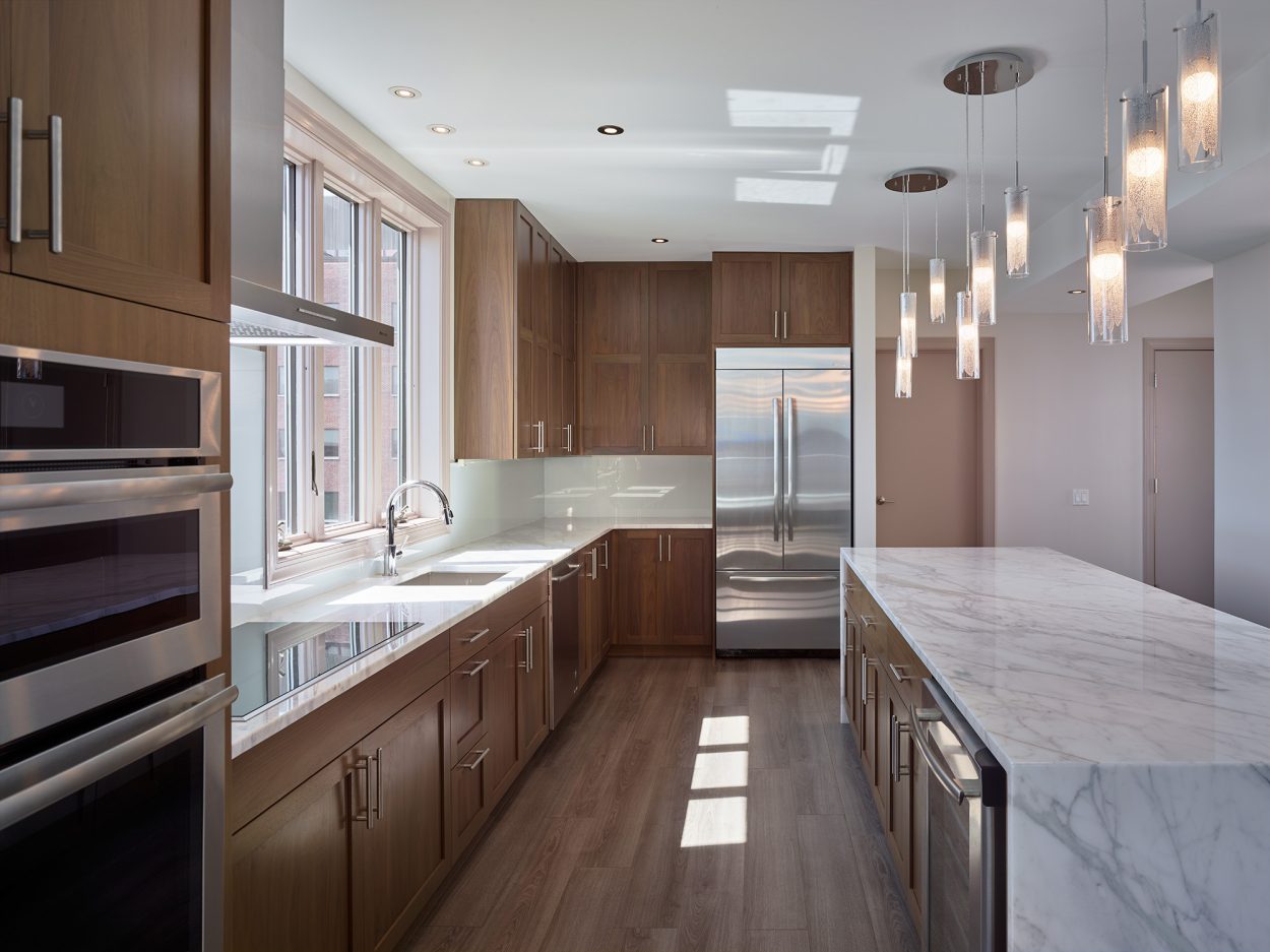 400 Walnut