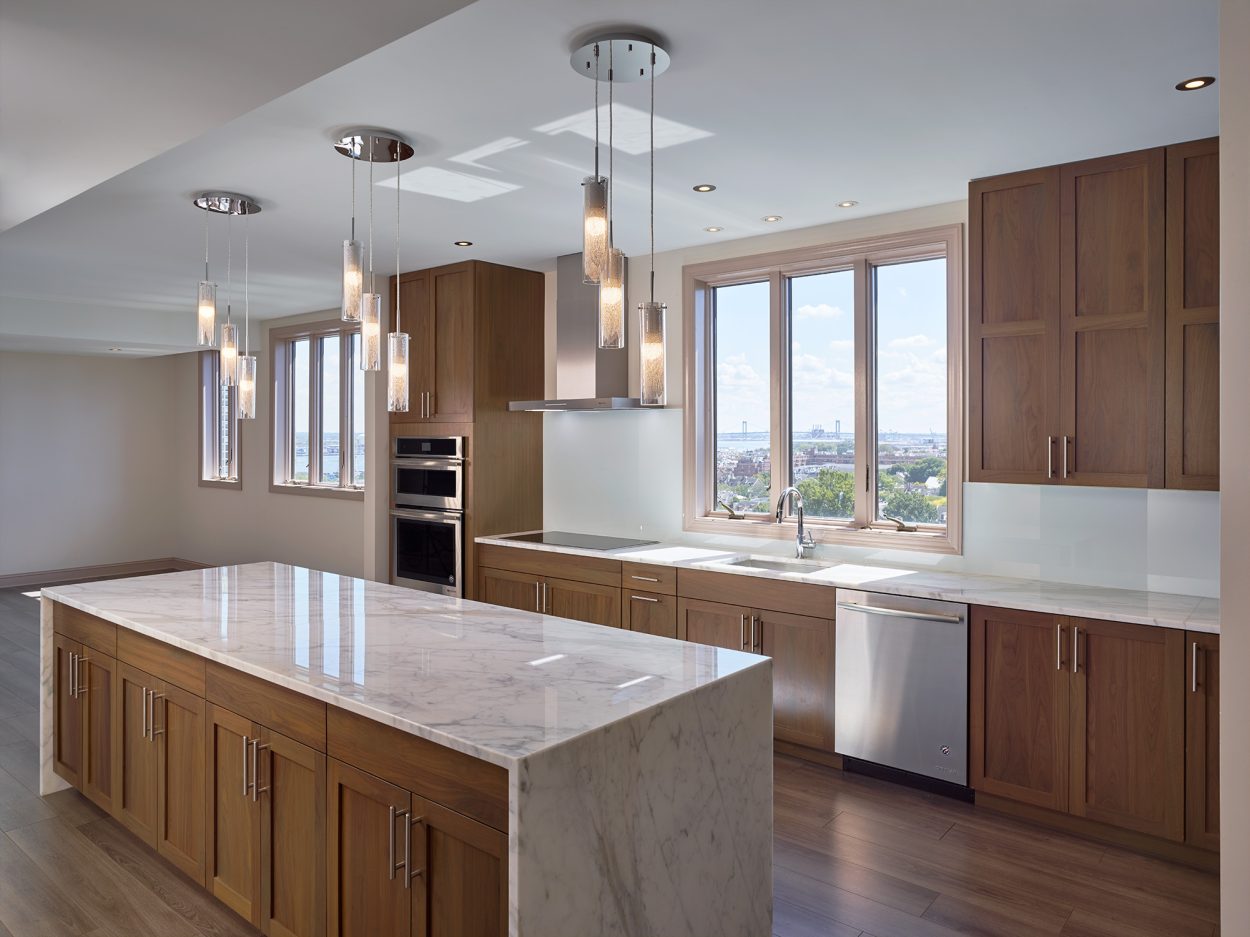 400 Walnut