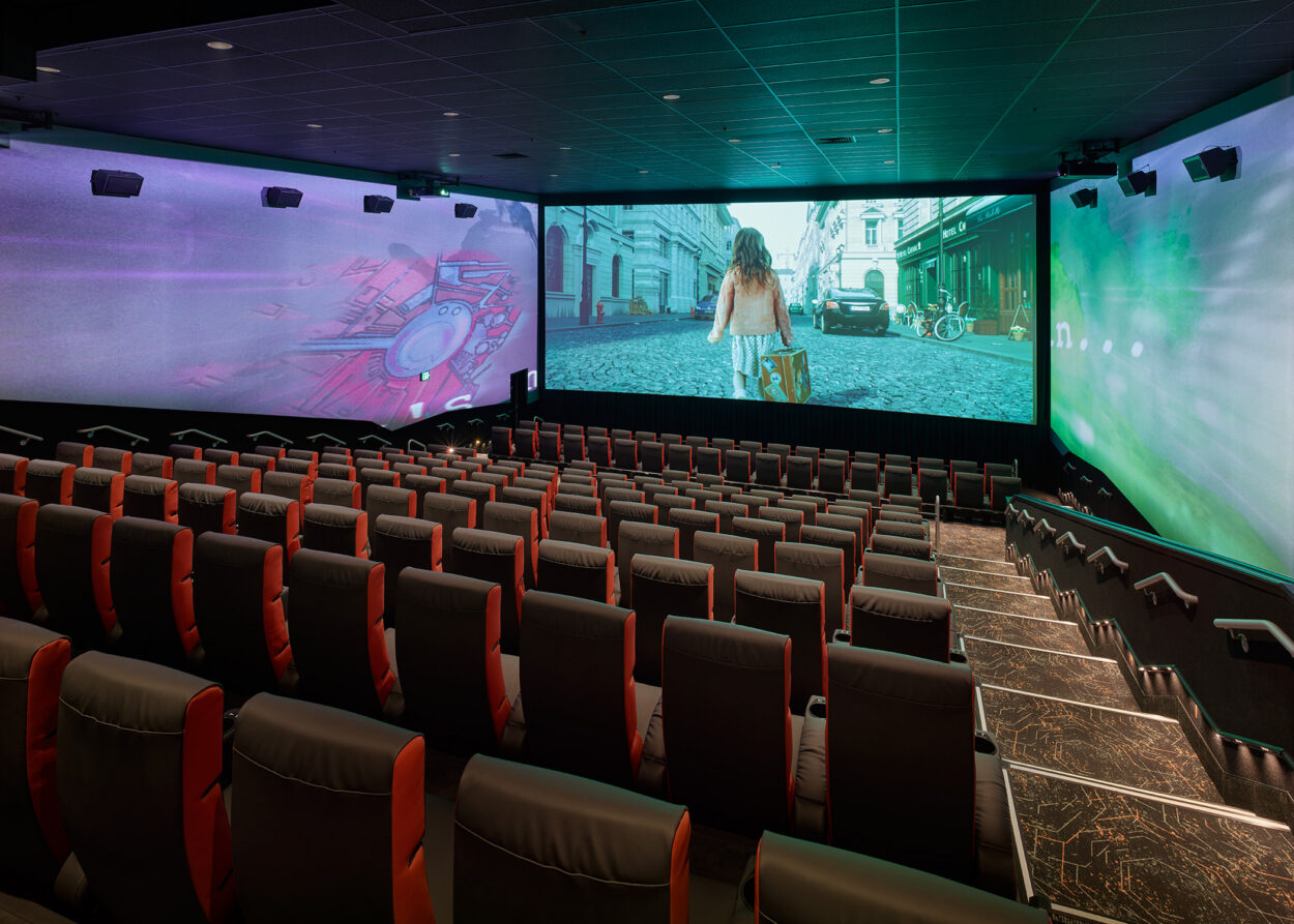 Regal – Valley Mall