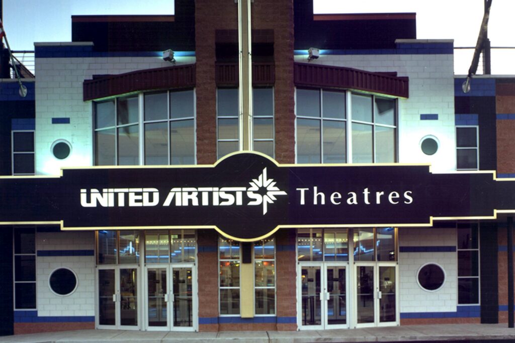 Photo of United Artist Theater in 1991